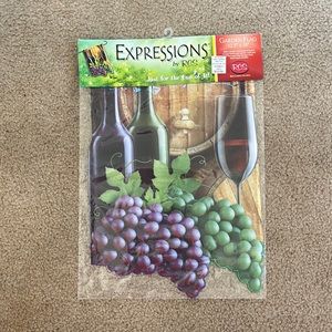 New in package wine🍷 and grapes 🍇 contoured garden flag